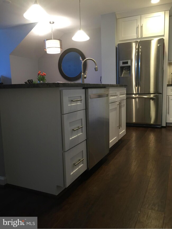 42289 Onyx Terrace unit 703, Stone Ridge, VA 20105 - photo 7