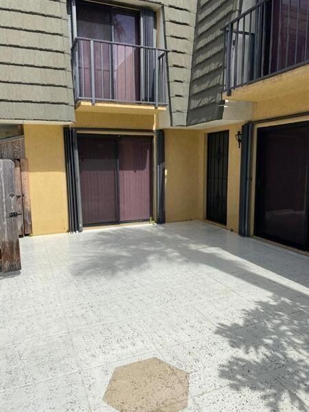 1204 12th Way, West Palm Beach, FL 33407 - photo 5