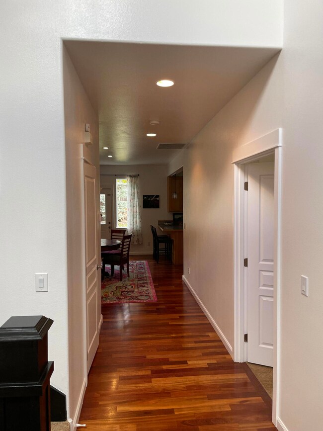 20922 Ridgewater Ct, Bend, OR 97702 - photo 6