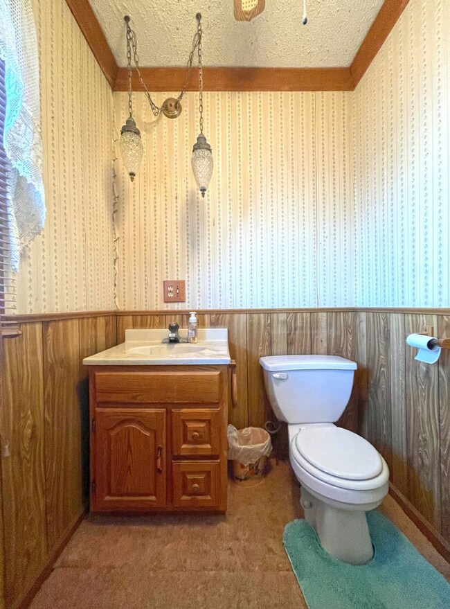 1111 W Thomas Ave, Shenandoah, IA 51601 - photo 7