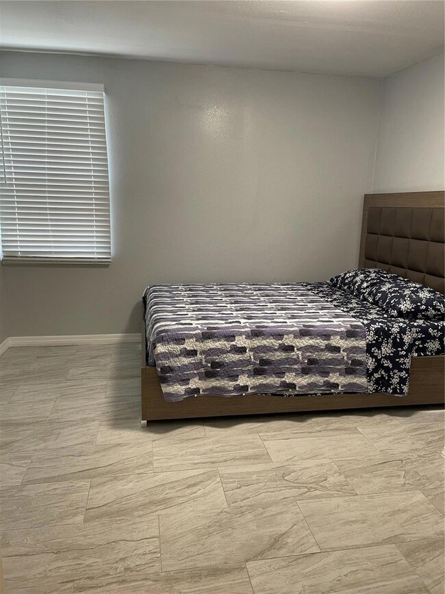 2485 Highland Acres Dr unit B, Clearwater, FL 33761 - photo 5