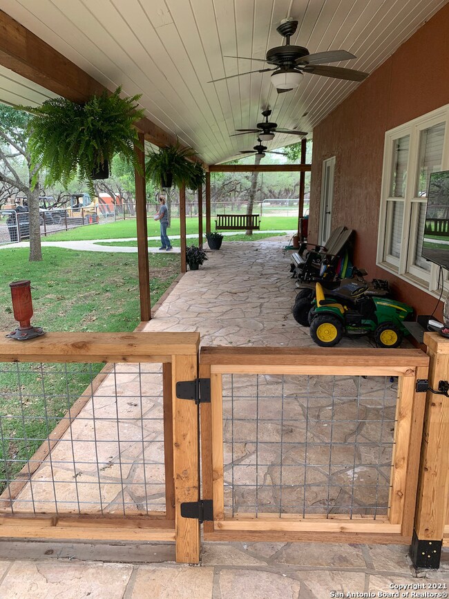 2177 Cr 251, Hondo, TX 78861 - photo 5