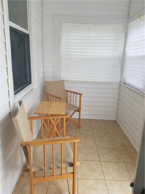 8 Chestnut Hill Ave, Cranston, RI 02920 - photo 2