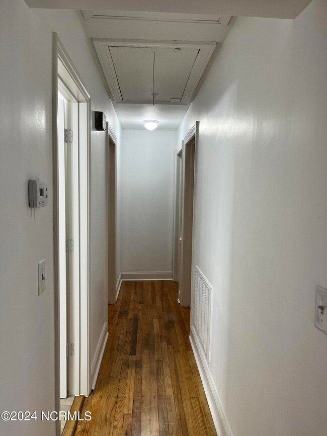 809Wilkinshallway