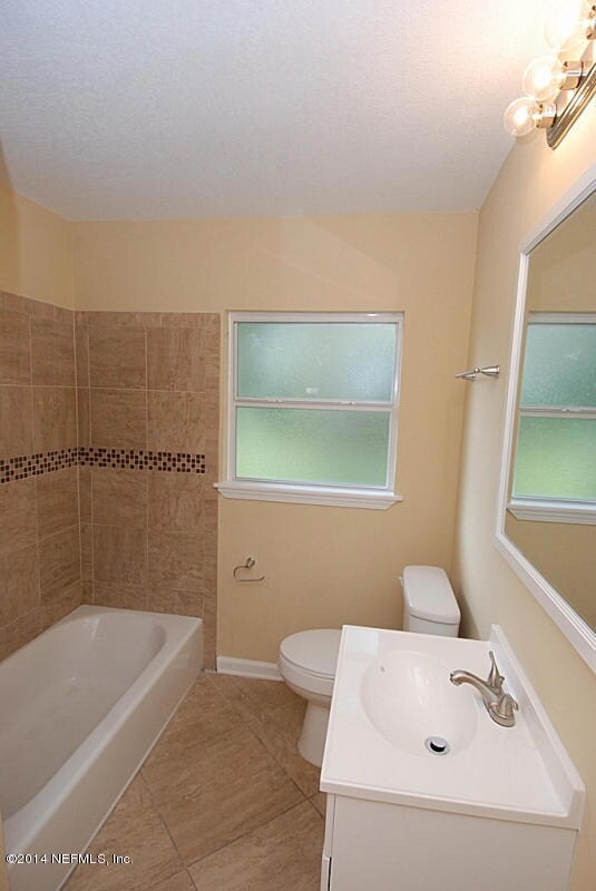 2023 Mills Rd, Jacksonville, FL 32216 - photo 4