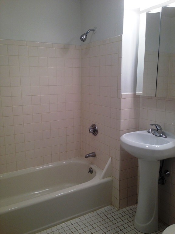 674 Washington St unit 6, Brookline, MA 02446 - photo 5