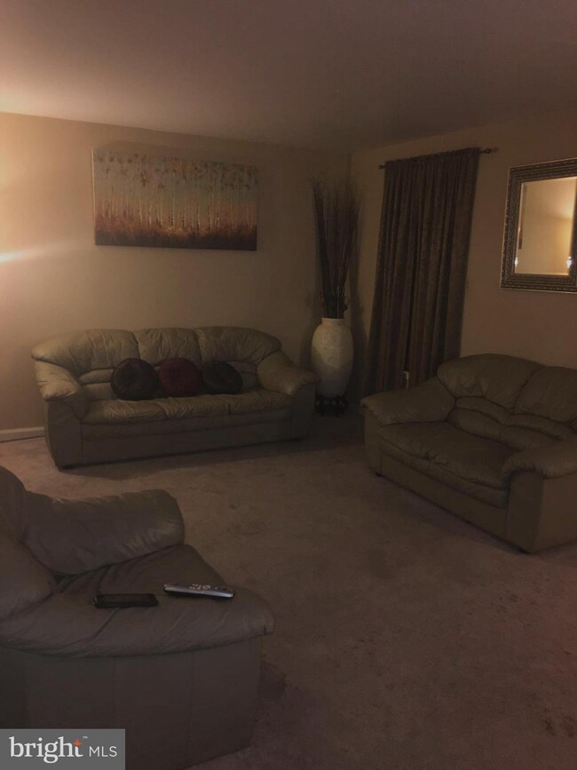 6032 Saint Moritz Dr, Temple Hills, MD 20748 - photo 2