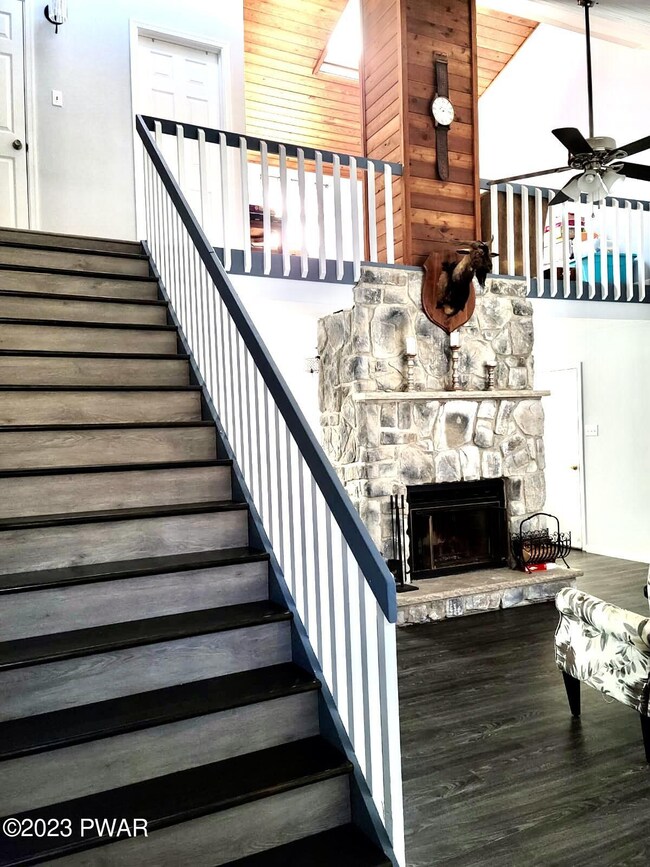 146 Roundhill Rd, Dingmans Ferry, PA 18328 - photo 3