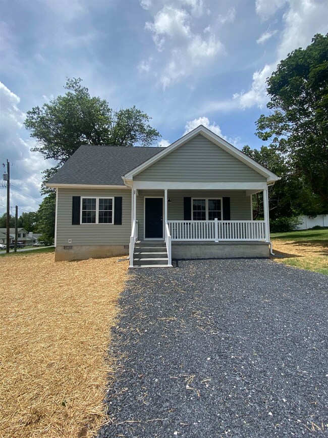 25 Stuart Ave, Stuarts Draft, VA 24477 - photo 5