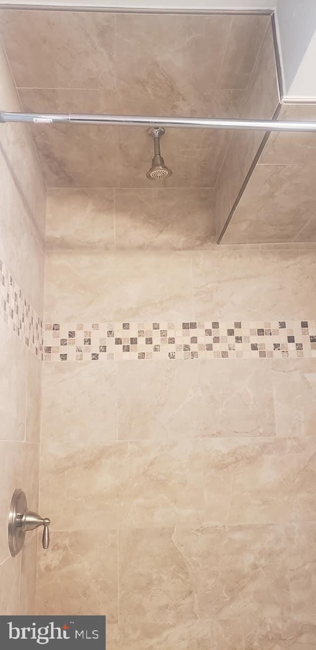 3323 E Baltimore St, Baltimore, MD 21224 - photo 4