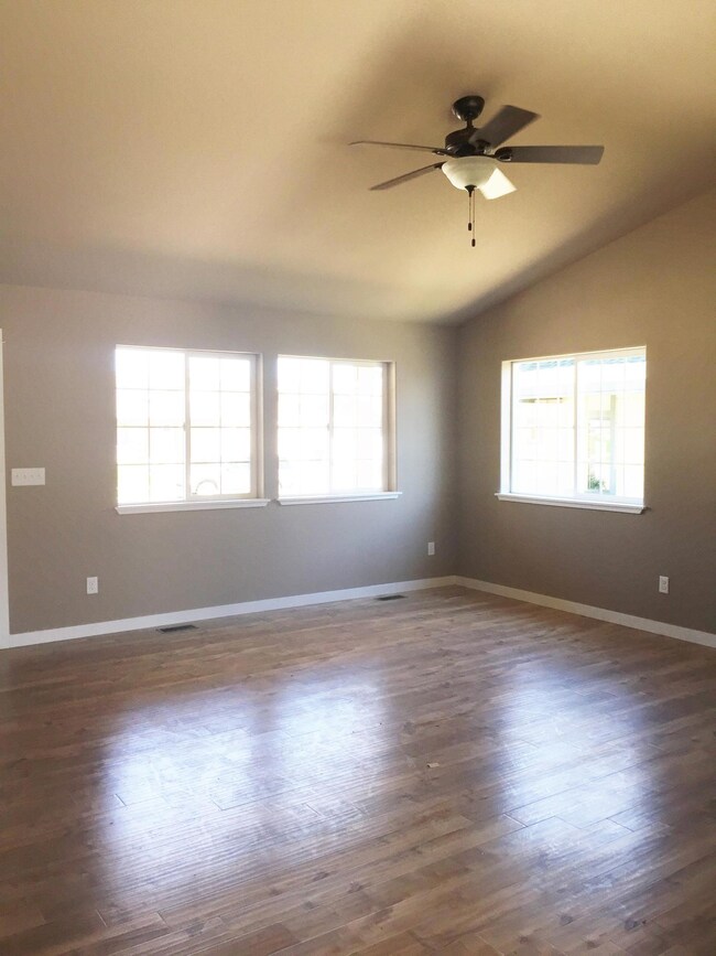 Living room - main lvl<|><|>