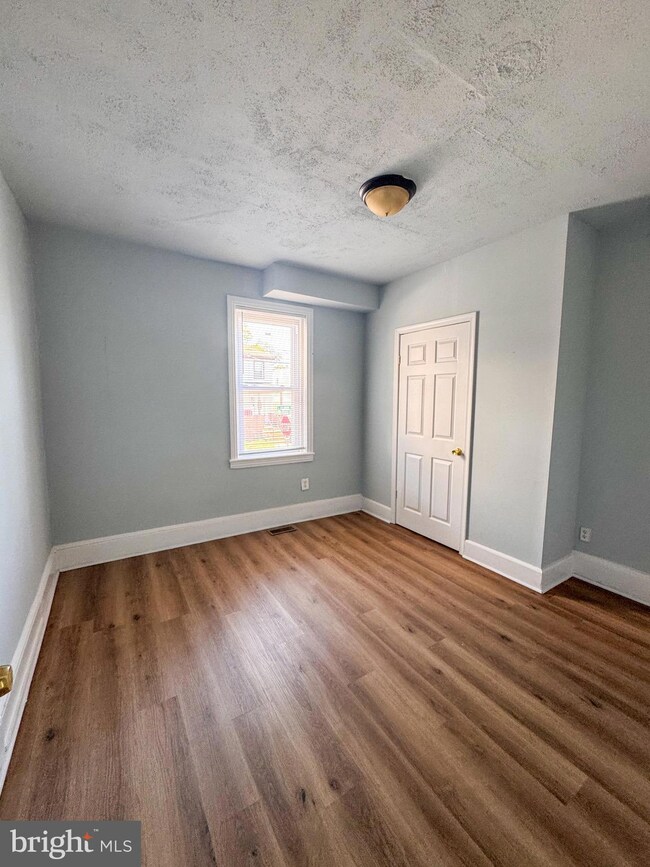 42 S Sycamore Ave unit A, Aldan, PA 19018 - photo 3