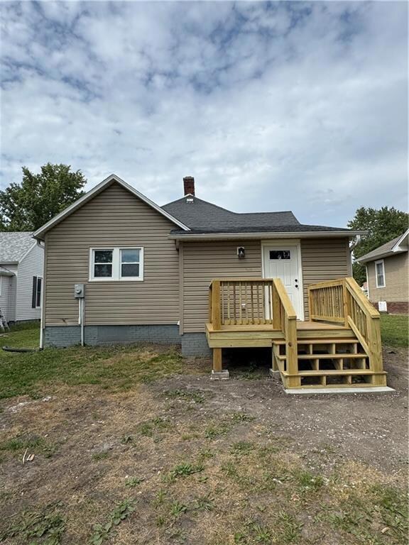 105 E 14th St, Higginsville, MO 64037 - photo 6