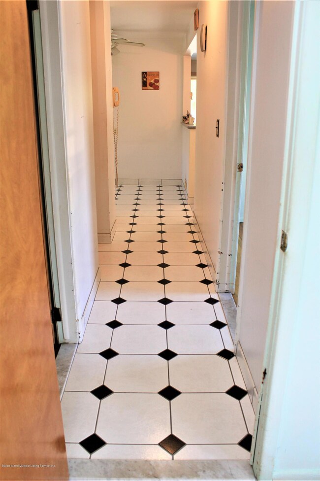 41 Foote Ave, Staten Island, NY 10301 - photo 7