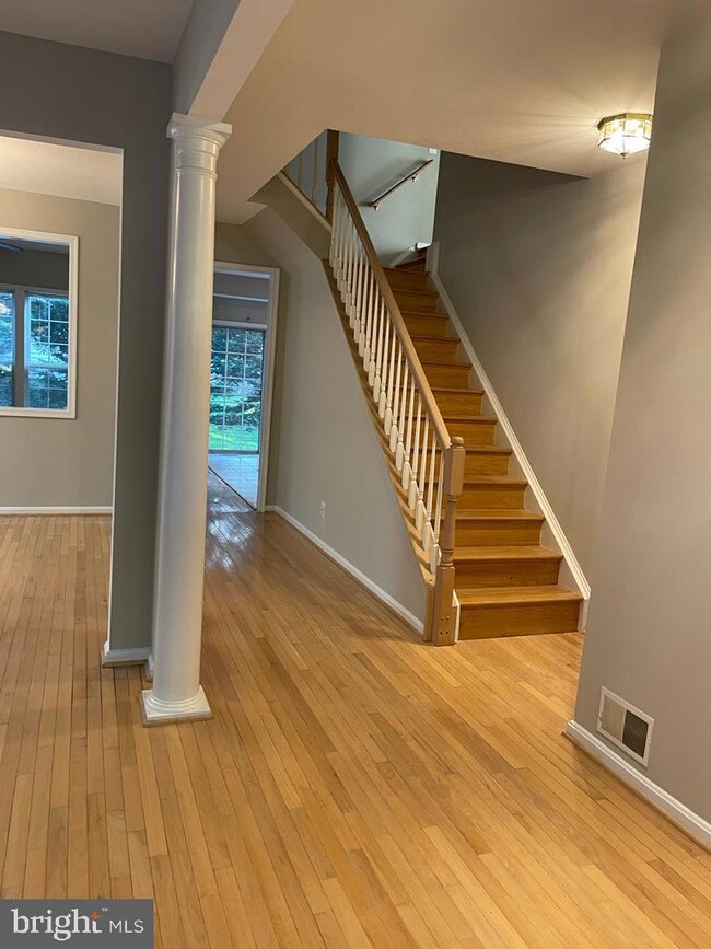 2464 Arctic Fox Way, Reston, VA 20191 - photo 3