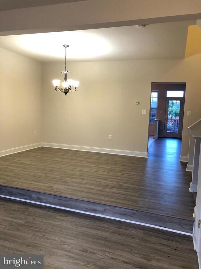 864 Stonefield Square NE, Leesburg, VA 20176 - photo 7