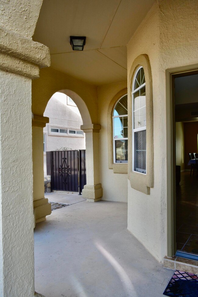 689 Desert Ash Dr, Horizon City, TX 79928 - photo 7