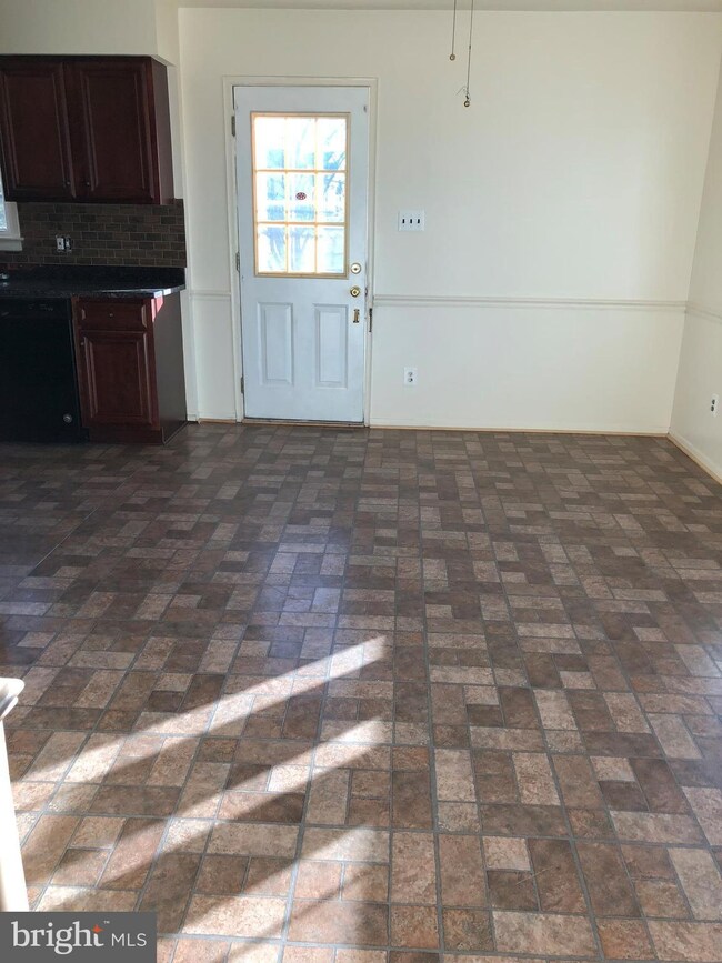 5109 Ox Rd, Fairfax, VA 22030 - photo 6