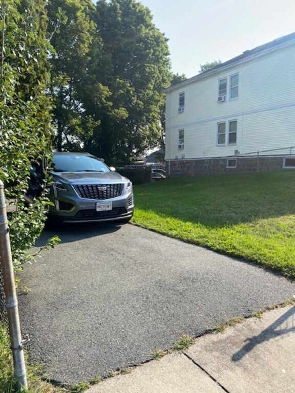 33 Outlook Rd, Mattapan, MA 02126 - photo 3