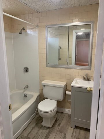 193 Snell St unit 1, Fall River, MA 02721 - photo 4