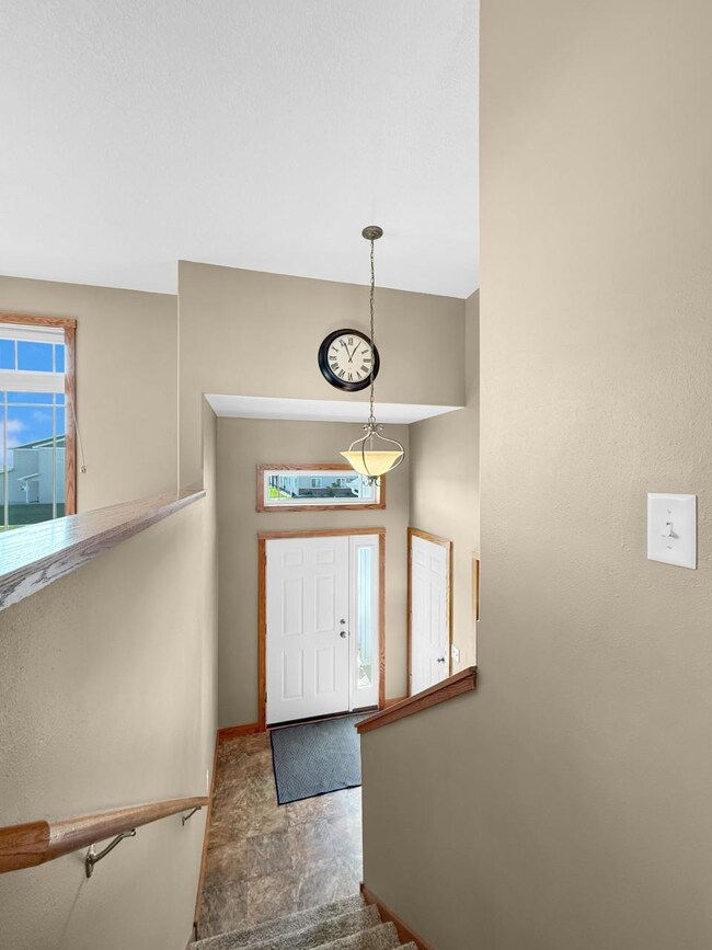 1505 35th Ave SW, Minot, ND 58701 - photo 2