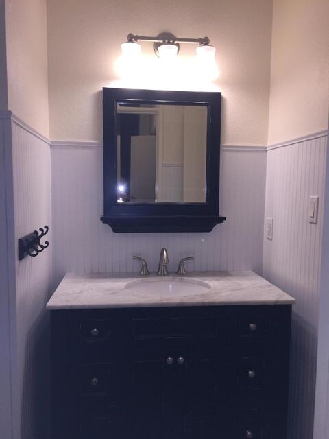 Bathroom sink