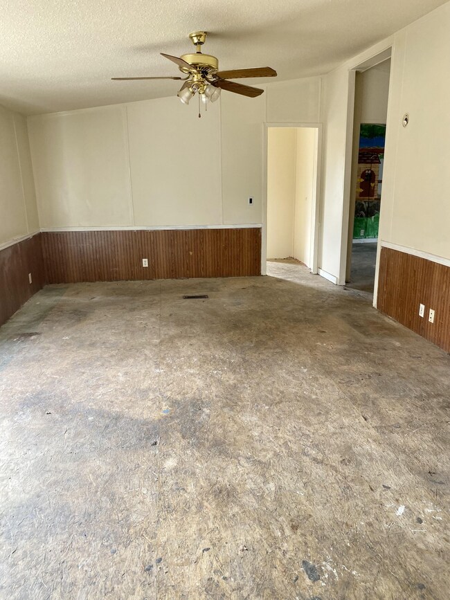 259 Brandontown Rd, Manchester, TN 37355 - photo 5