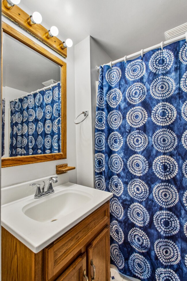 799 W 26th St, Holland-25