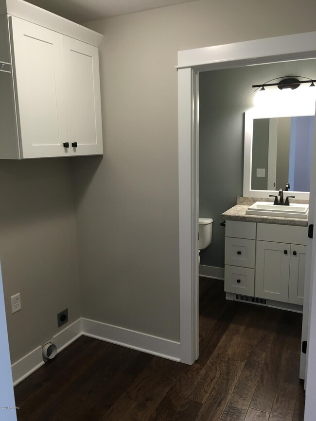 10117 laundry & half bath