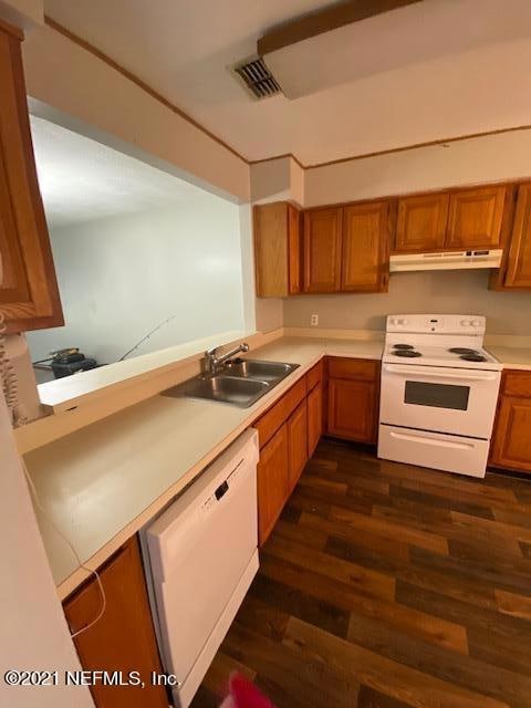 7683 Jana Ln S, Jacksonville, FL 32210 - photo 3