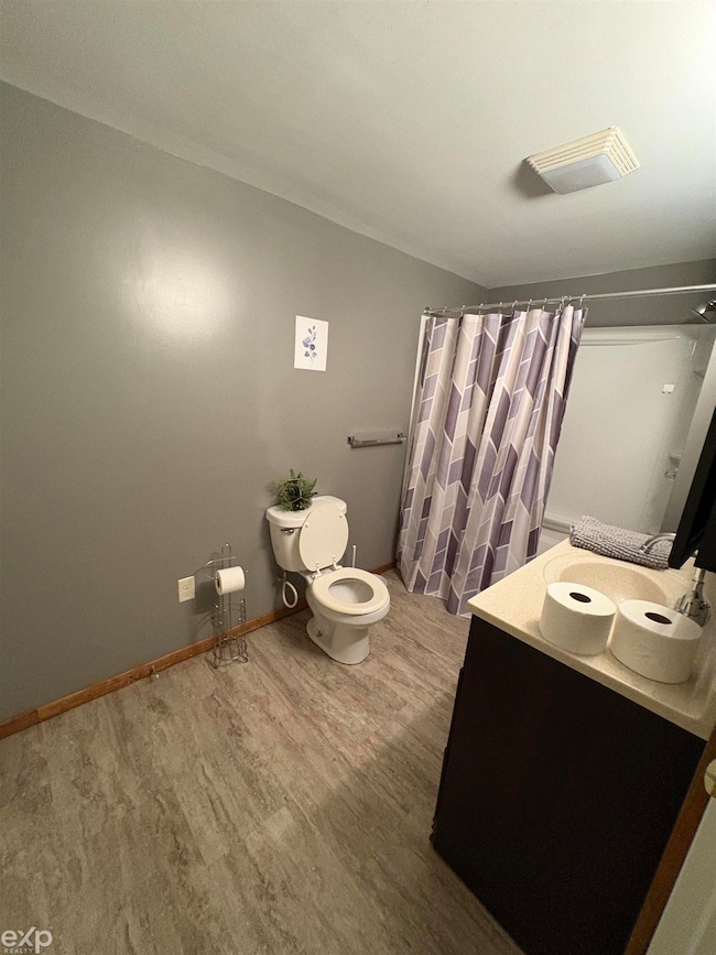 704 Bay Rd, Bay City, MI 48706 - photo 4