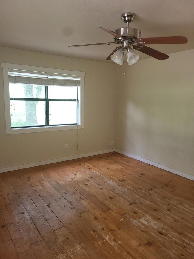 1209 Meander Rd, Granbury, TX 76049 - photo 5