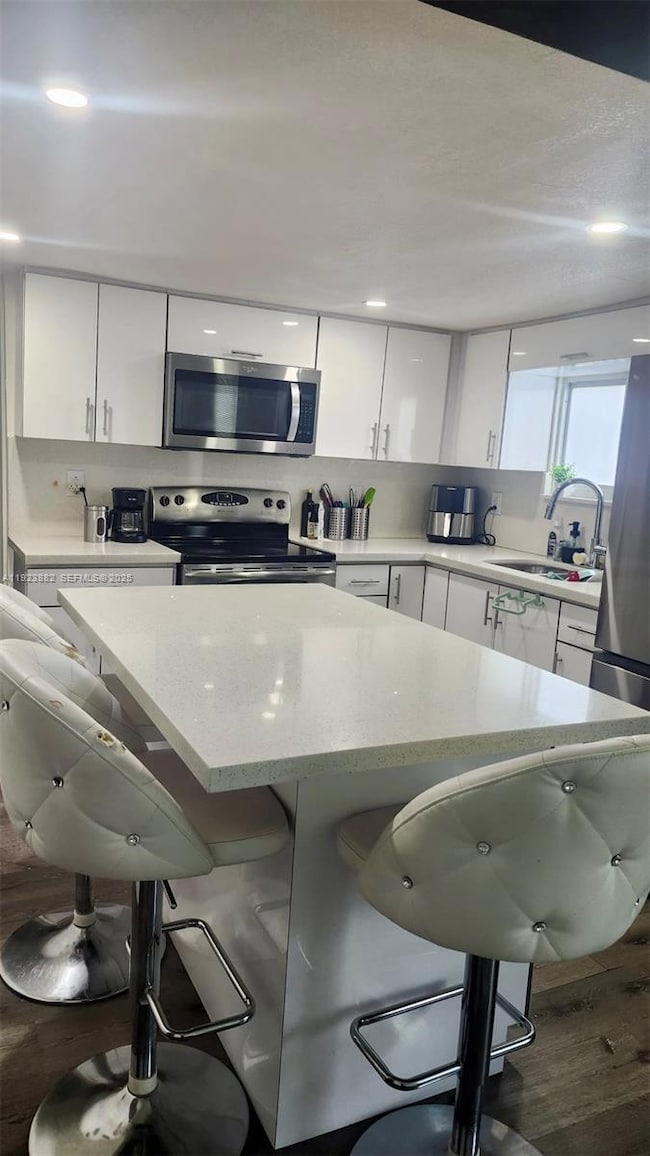 14 Cedar St unit 14, Hollywood, FL 33023 - photo 4