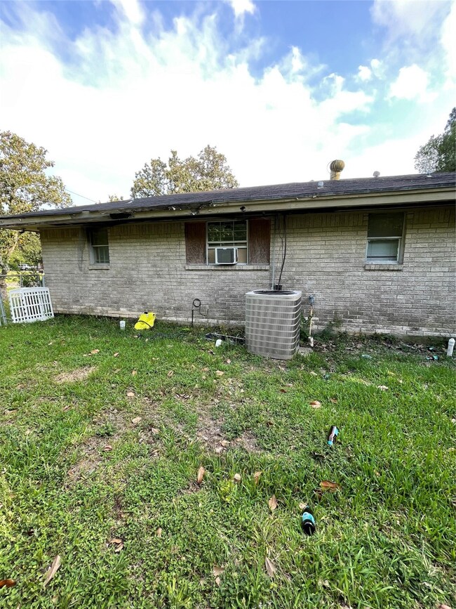 6703 Nuben St, Houston, TX 77091 - photo 7