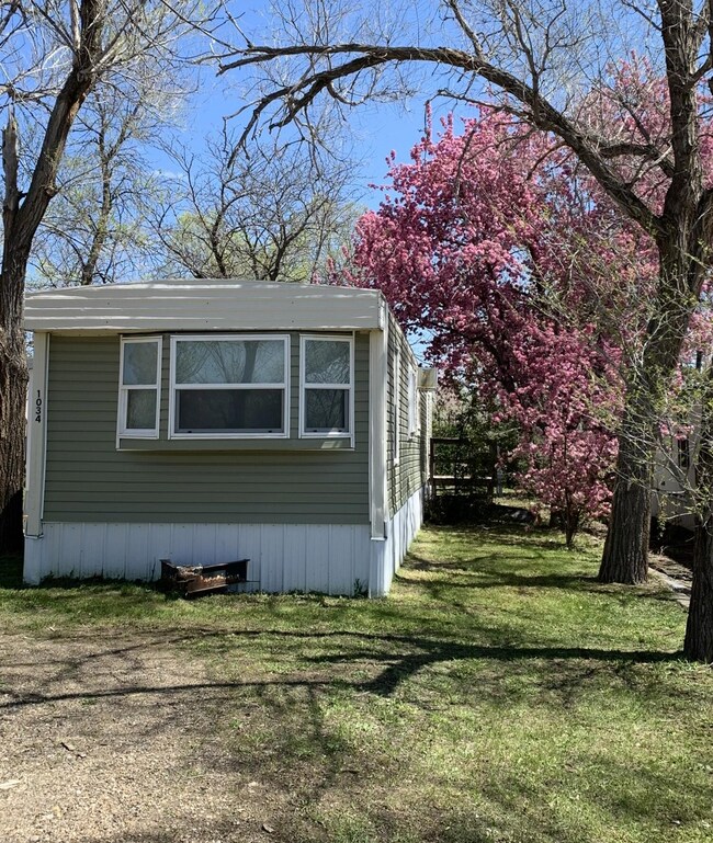 Exterior photo 2