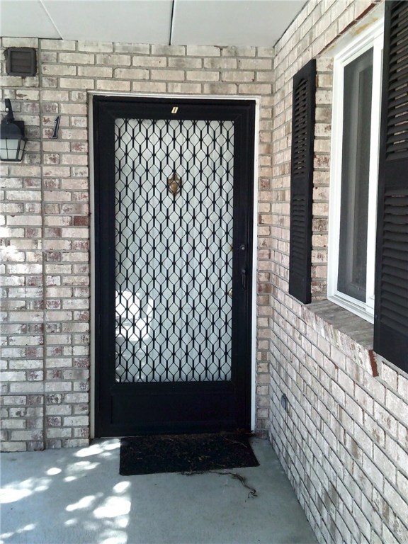 YOUR PRIVATE ENTRYWAY