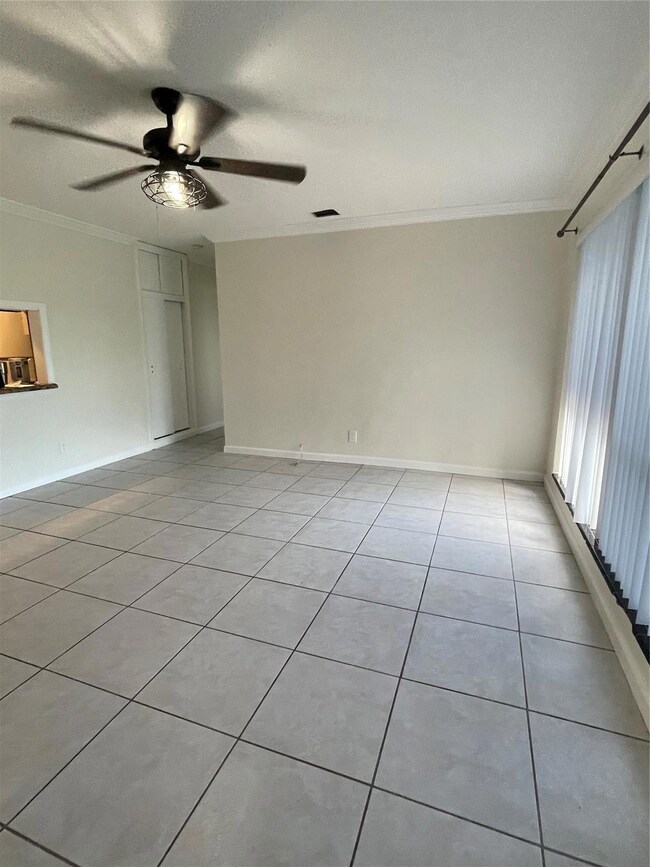 6101 NW 18th St, Margate, FL 33063 - photo 5