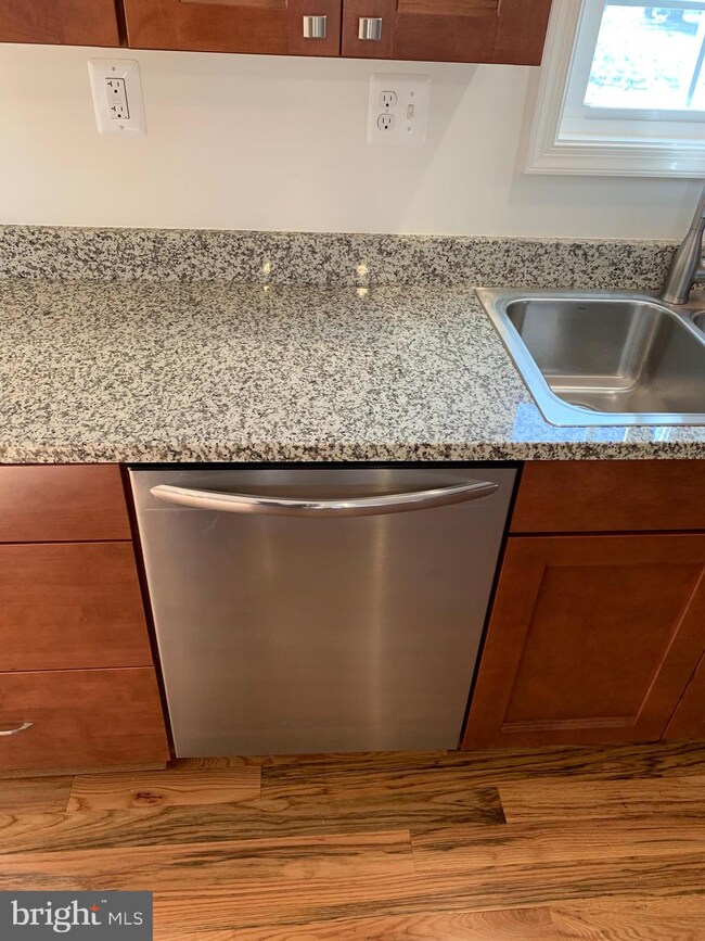 114 Virginia Dr, Stephens City, VA 22655 - photo 6