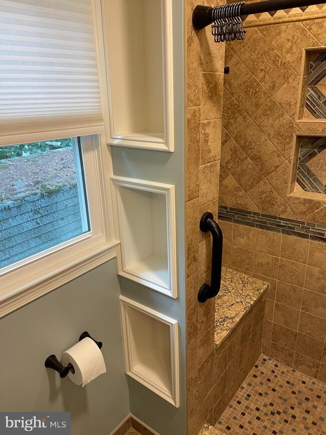 12962 Mohawk Dr, Lusby, MD 20657 - photo 6