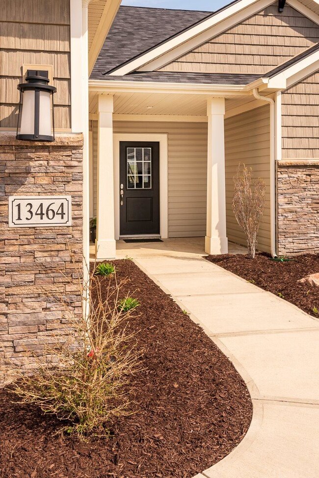 13464 Martingale Cove, Grabill, IN 46741 - photo 4