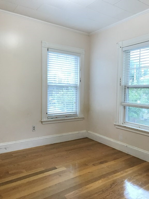 33 Calumet St unit 2/F, Quincy, MA 02170 - photo 4