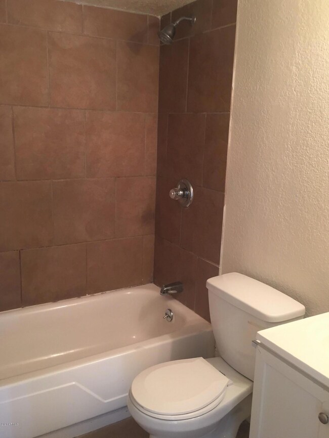 5222 W Cypress St unit 9, Phoenix, AZ 85035 - photo 7