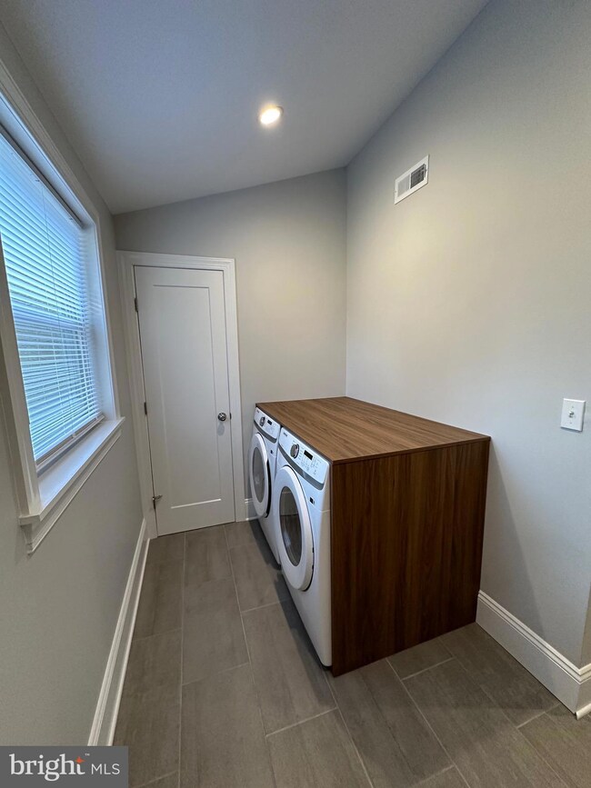 51 E Church Ln, Philadelphia, PA 19144 - photo 6