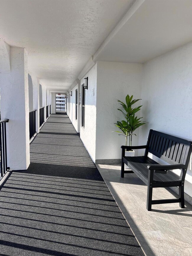 Hillsboro Landings unit 716, Deerfield Beach, FL 33441 - photo 6