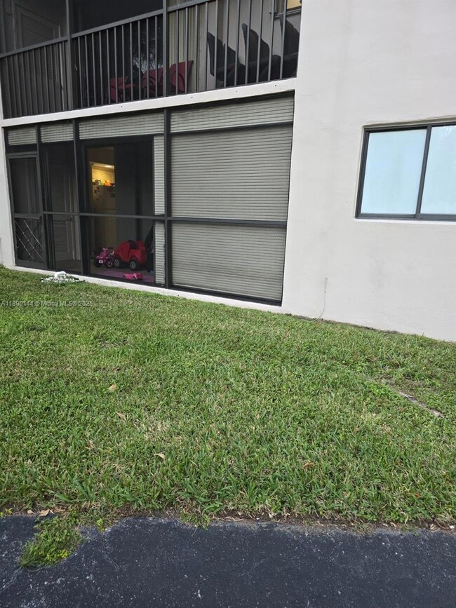 8400 SW 133rd Avenue Rd unit 107, Miami, FL 33183 - photo 7