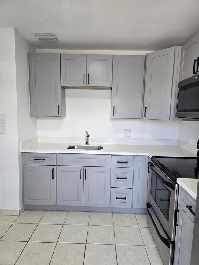 4310 NW 12th Ct, Lauderhill, FL 33313 - photo 3