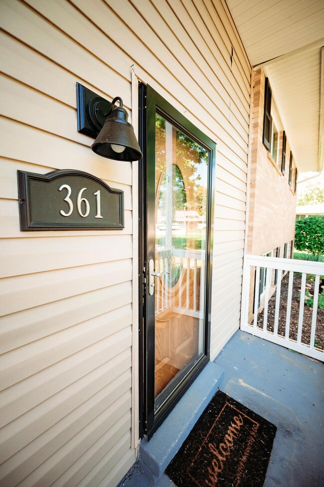 Exterior_Front_9