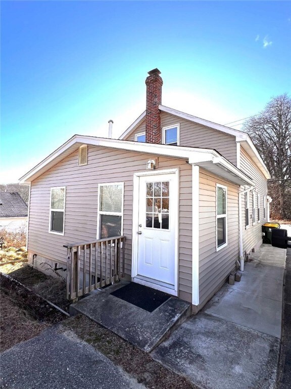 BACK DOOR 1ST FL
