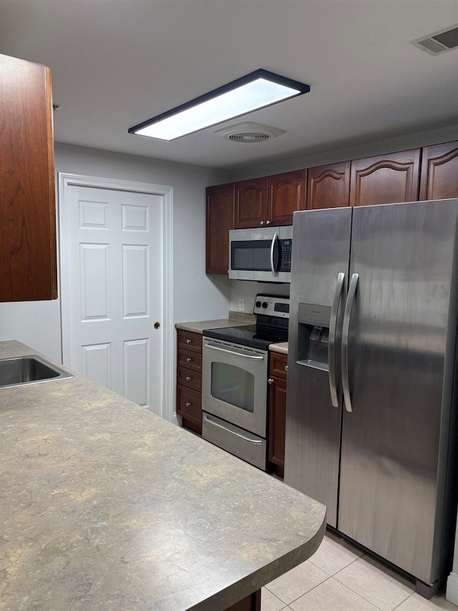 16 Crestview Cir unit 174, Londonderry, NH 03053 - photo 4