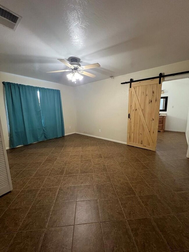 1230 Red Bird St, Rockport, TX 78382 - photo 3